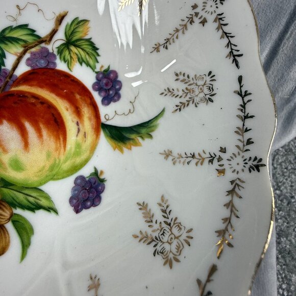 Vintage Porcelain Fruit Motif Decorative Shallow Bowl Scalloped Edge Gold Trim - Picture 10 of 16